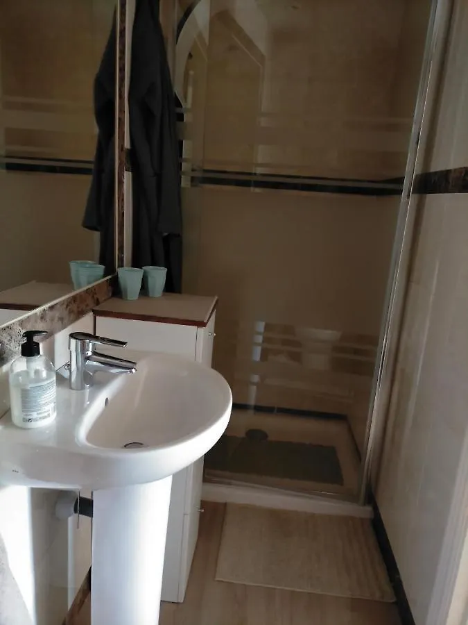Appartement Met Zeezicht En Vlakbij Het Strand Manilva 0*,  España